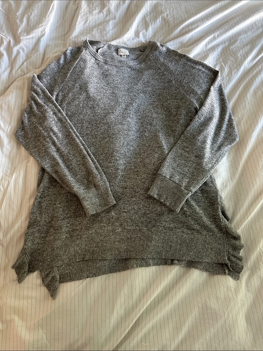 Anthropologie Postmark - Light Gray Ruffle-Hem Women's Sweater - Large